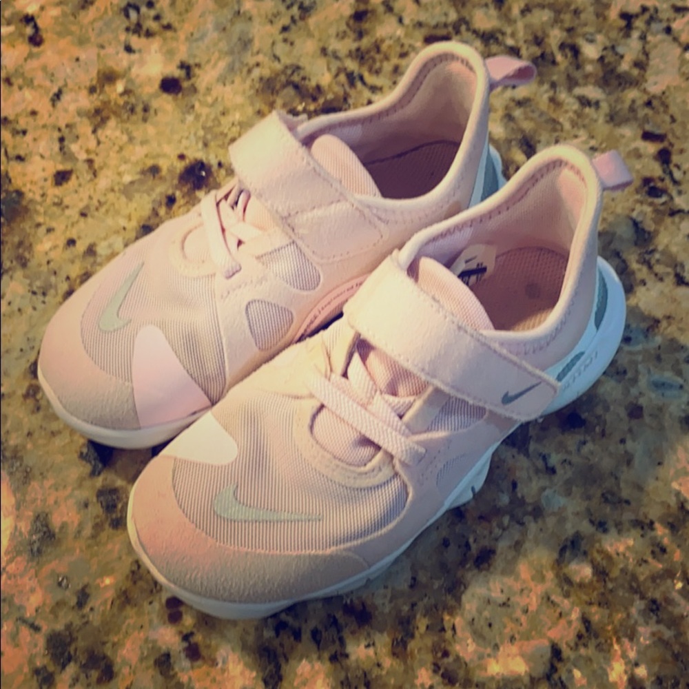 Girls Nike’s
